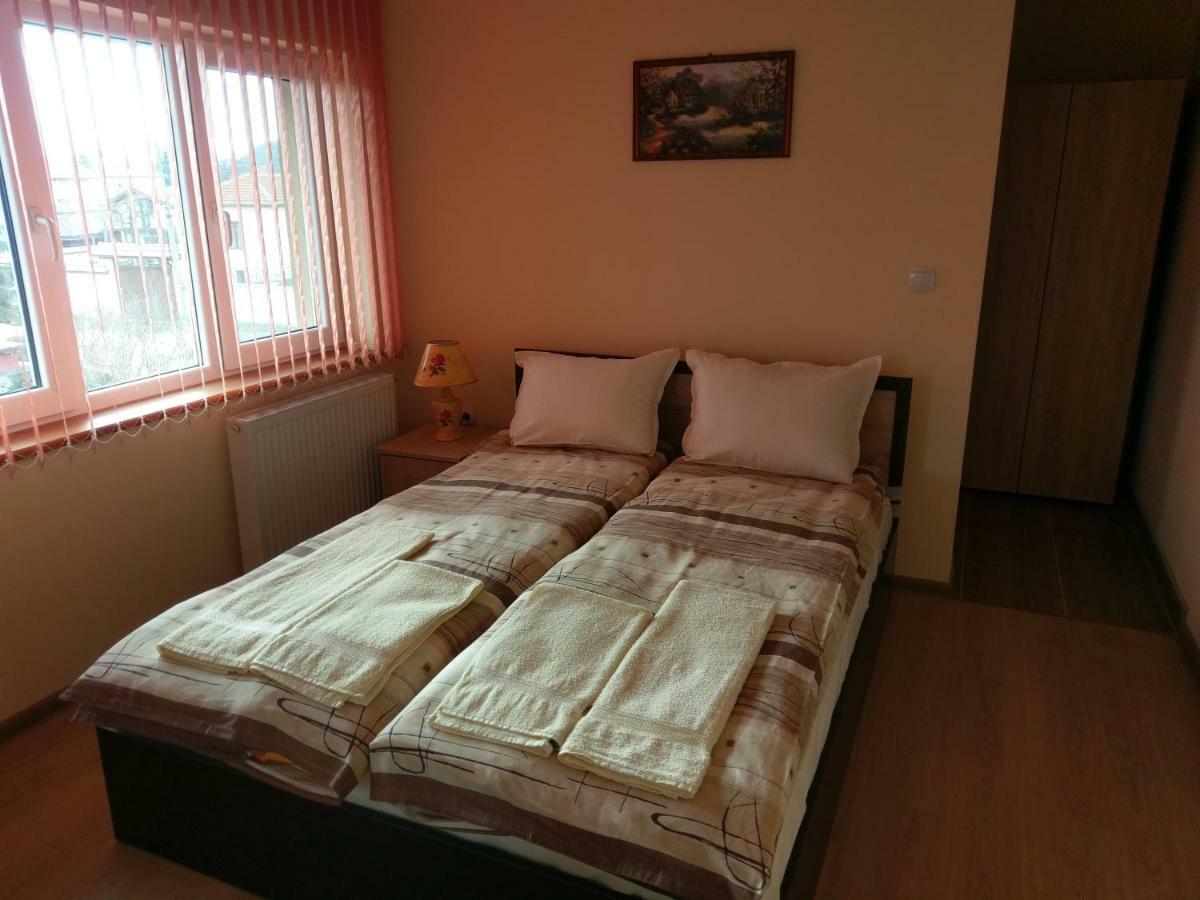 Стаи За Гости Елени Siroki Dol Kültér fotó
